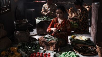 Di Balik Arisan: Manfaat Nyata dan Jebakan Berkedok Tradisi