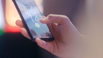 Mobile Banking Tanpa Was-Was: Tujuh Kebiasaan Pelindung Saldo